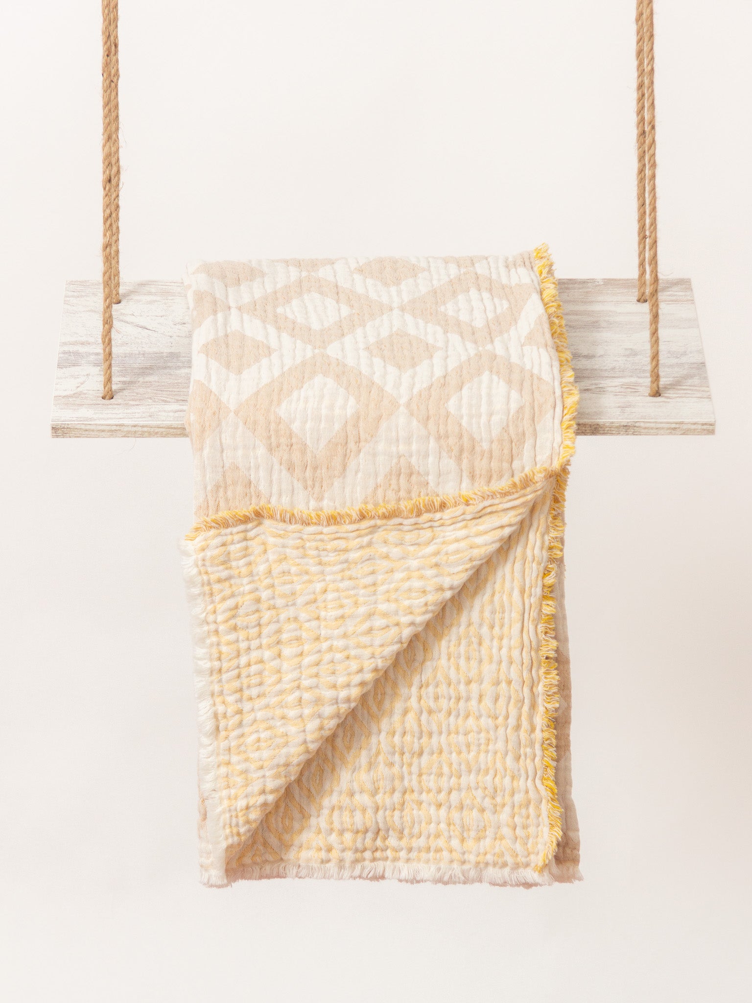 BLANKET DOUBLE SIDED BROWN AND YELLOW